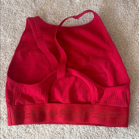 Vibrant Red Crop Top - Picture 4 of 4